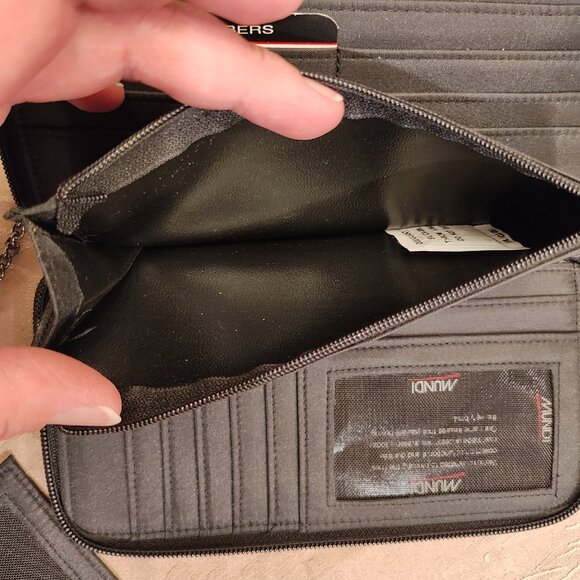 Mundi Zip Around Wallet with Chained ID Holder, New With Tags! - Picture 5 of 9